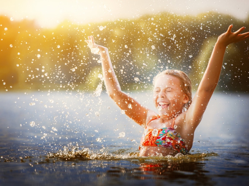 Divertimento in piscina- Fun in the torrent