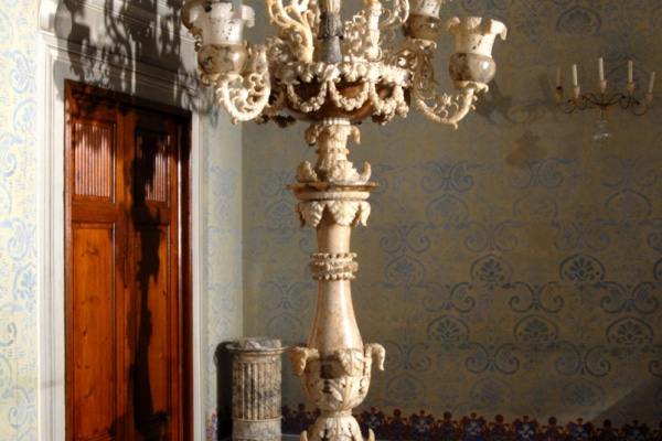 palazzo-viti-candelabro-alabastro