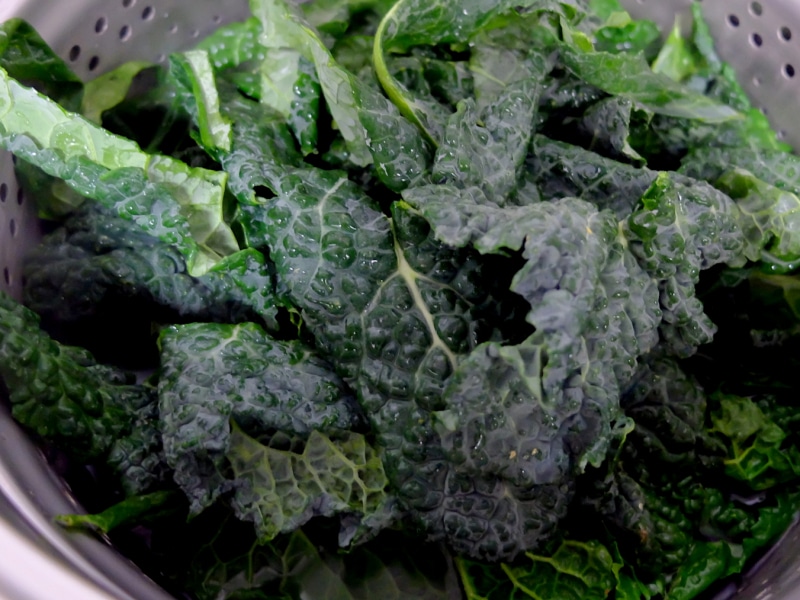 Bollire il cavolo in acqua salata