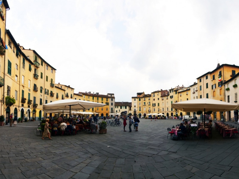 Lucca, Piazza dell'Anfiteatro